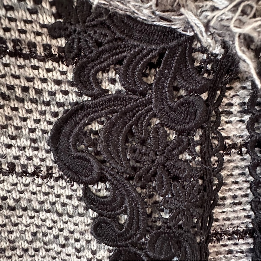 Chico’s Fringe Lace Wool Blend Cardigan Jacket Size 2 L Black & White Office - Picture 4 of 13